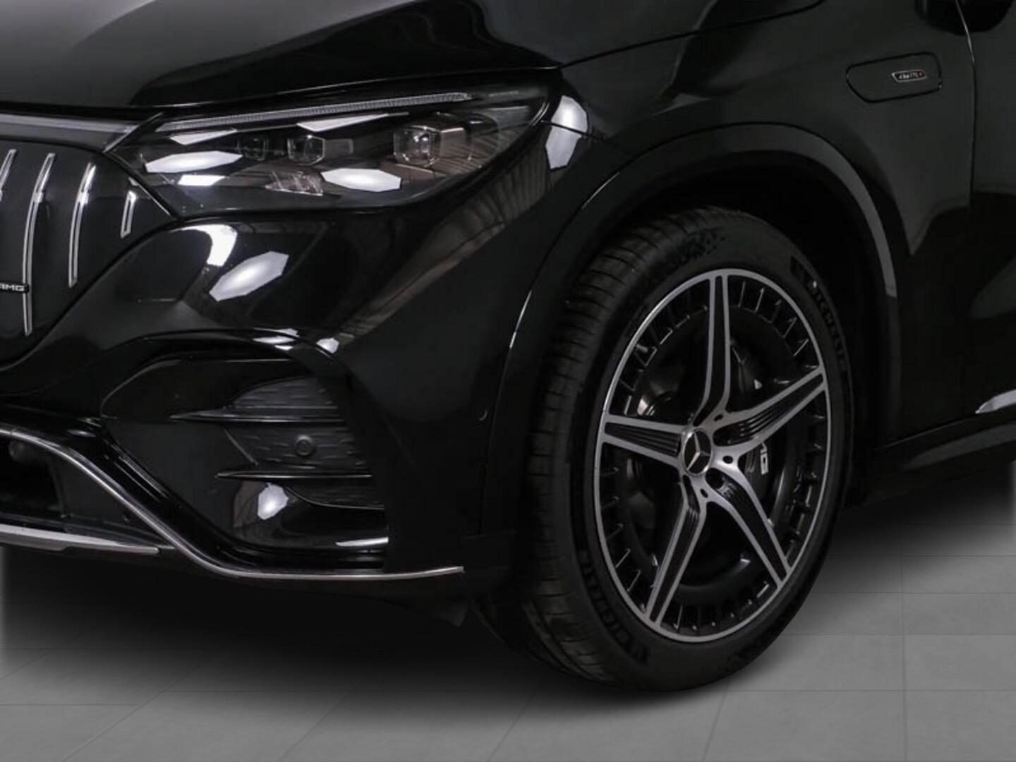 MERCEDES-BENZ EQE SUV 2024