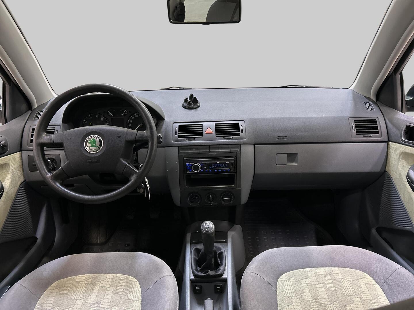 SKODA Fabia 2001
