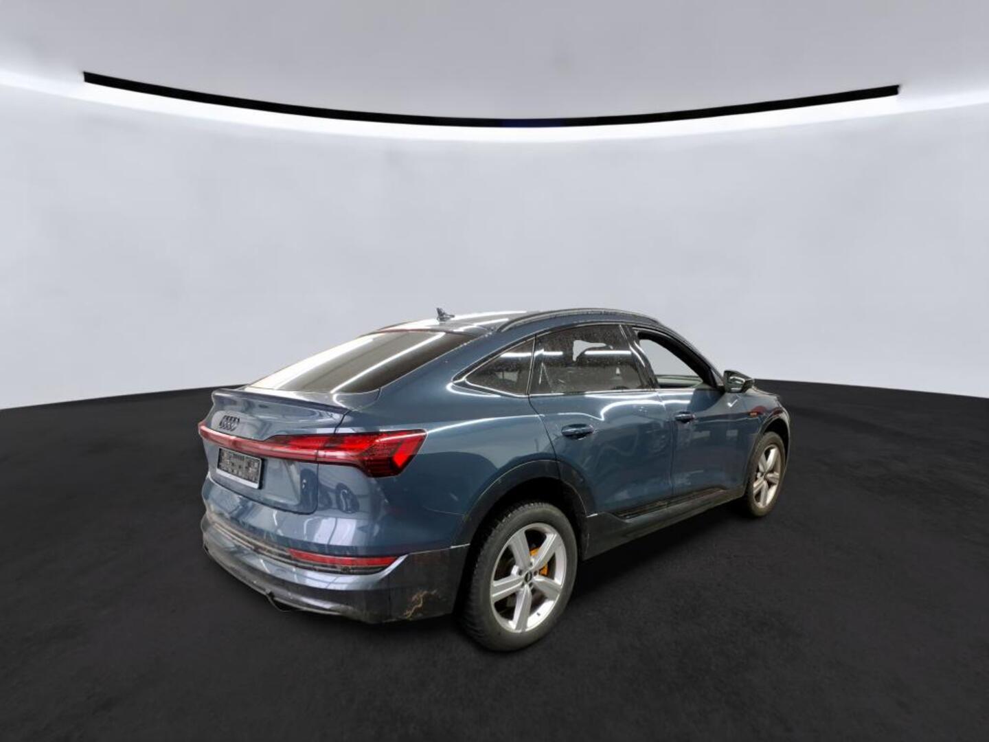 AUDI E-TRON 2022