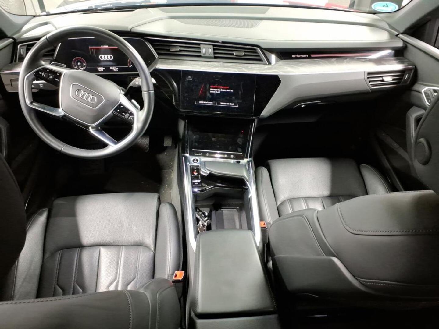 AUDI E-TRON 2022