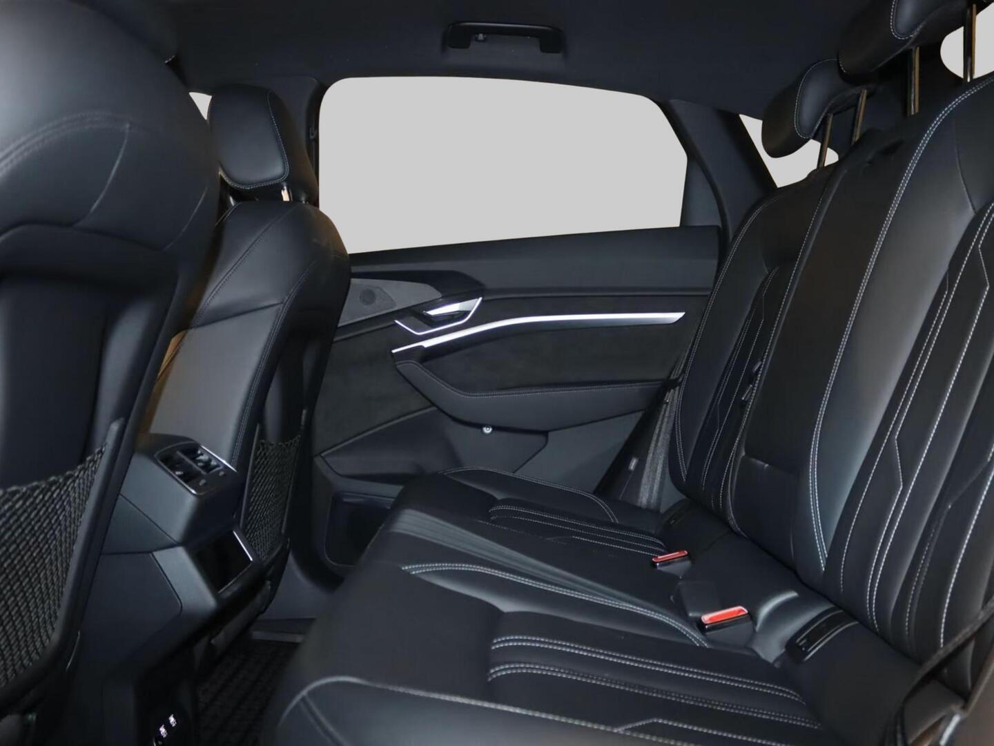 AUDI e-tron 2020