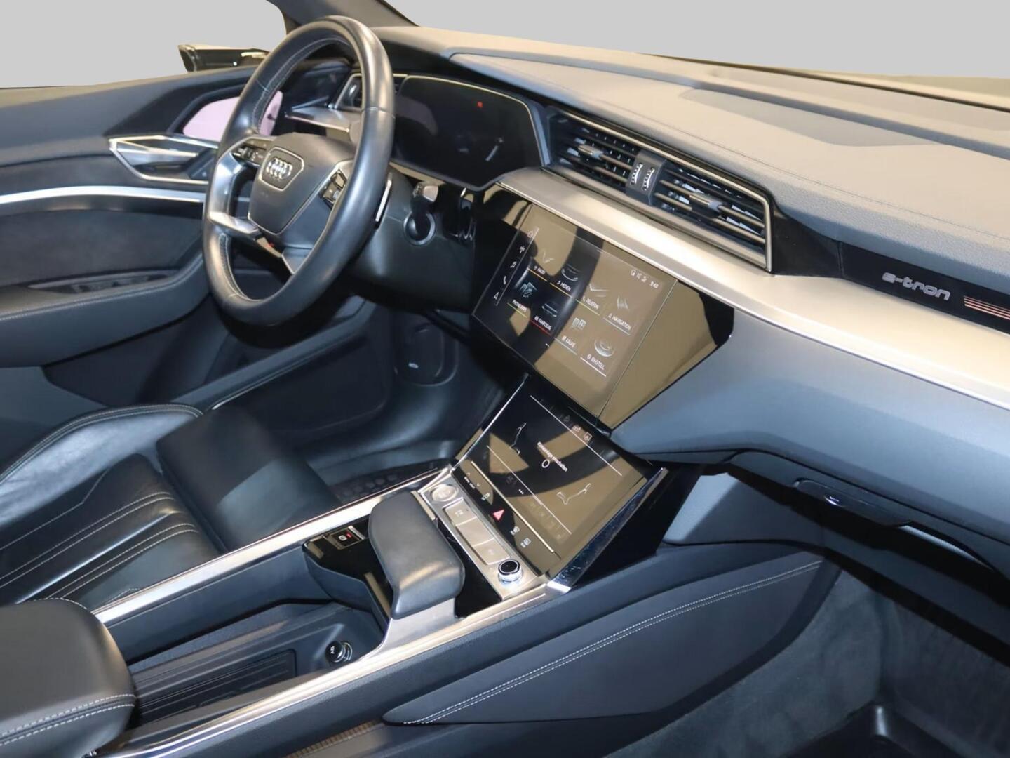 AUDI e-tron 2020