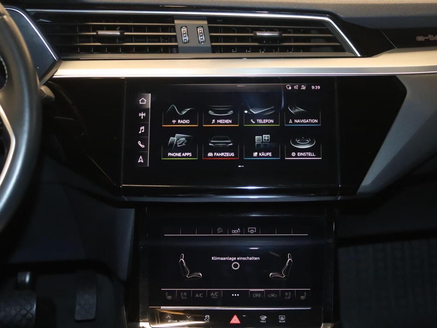AUDI e-tron 2020