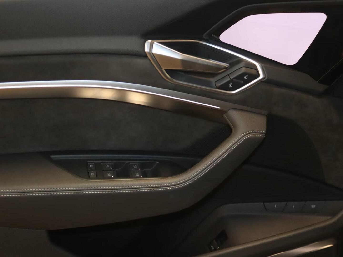 AUDI e-tron 2020