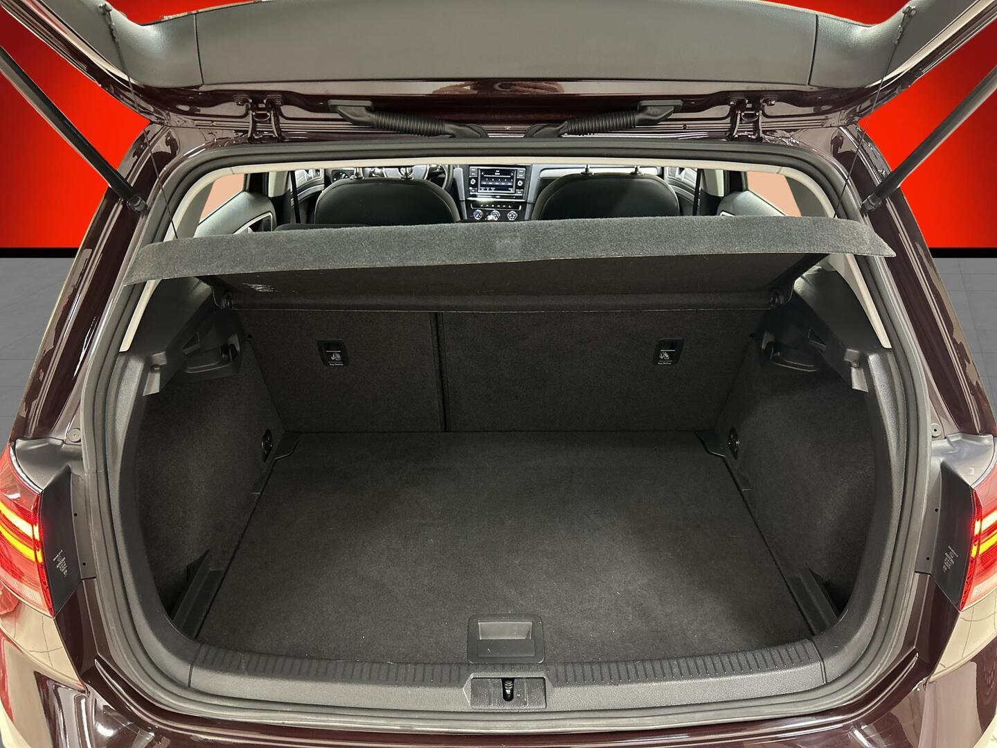 VOLKSWAGEN Golf 2017