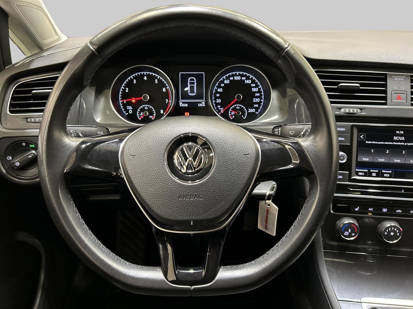 VOLKSWAGEN Golf 2017