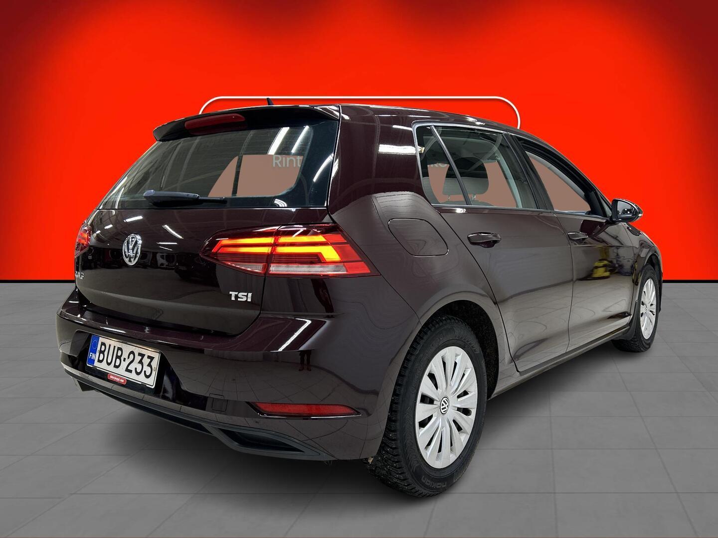 VOLKSWAGEN Golf 2017