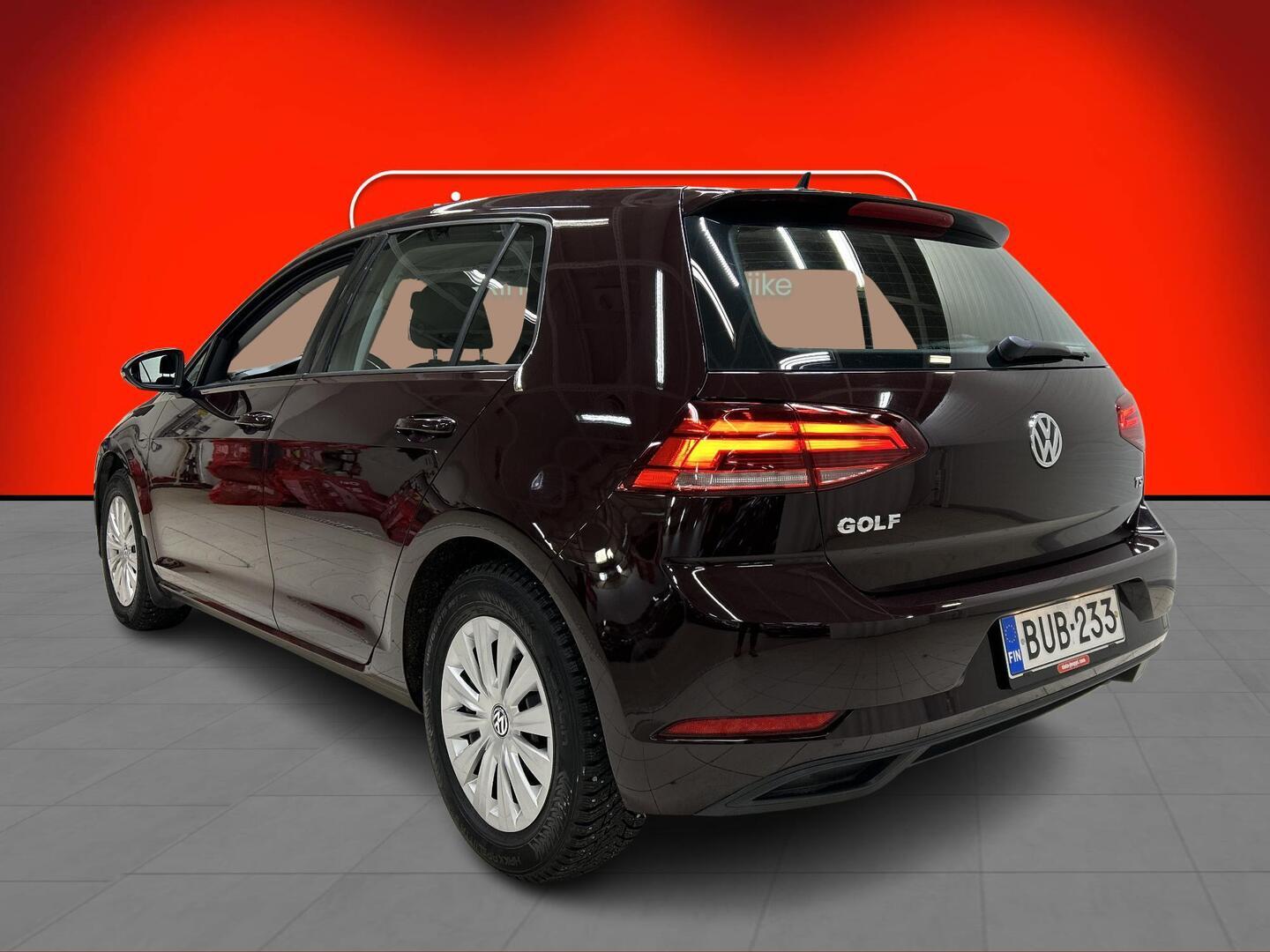 VOLKSWAGEN Golf 2017