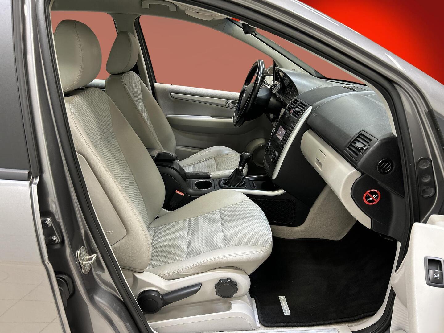 MERCEDES-BENZ A 2009