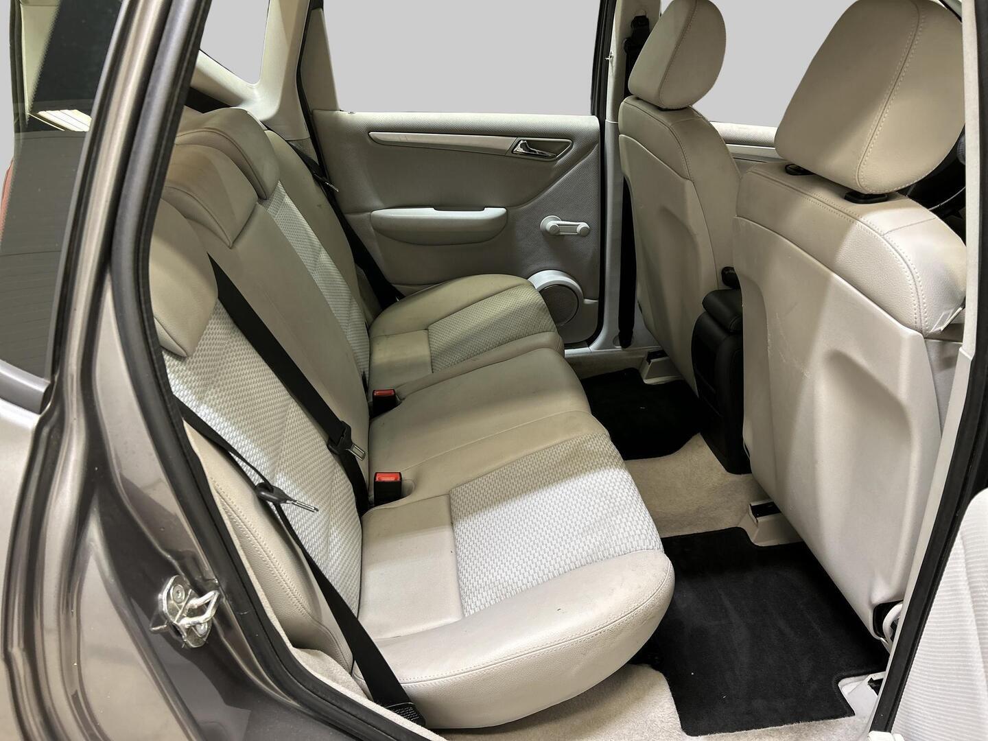 MERCEDES-BENZ A 2009