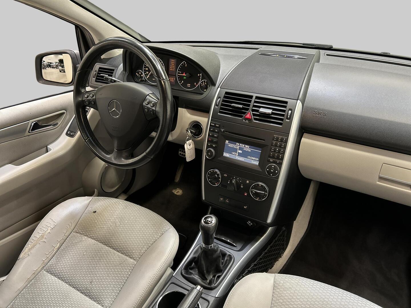 MERCEDES-BENZ A 2009