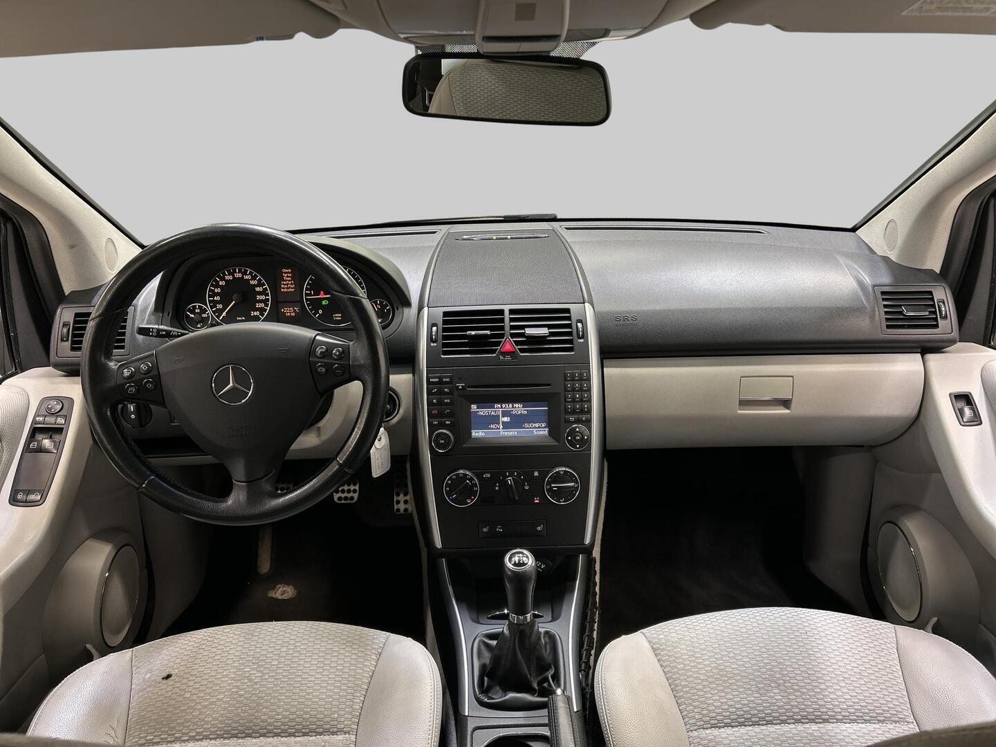 MERCEDES-BENZ A 2009