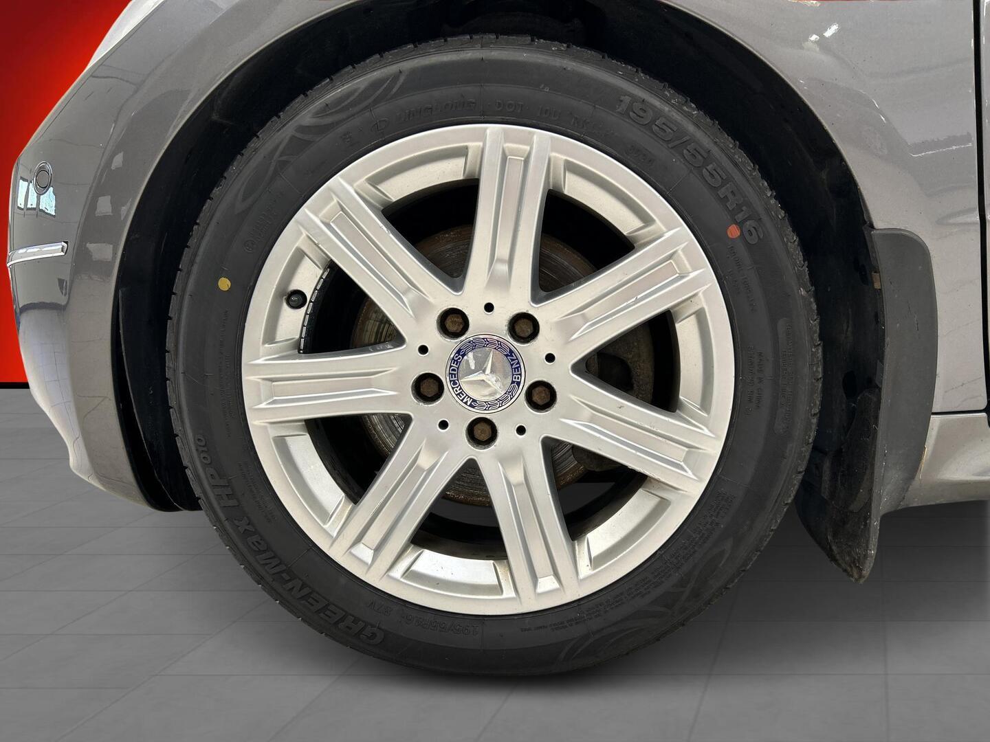 MERCEDES-BENZ A 2009