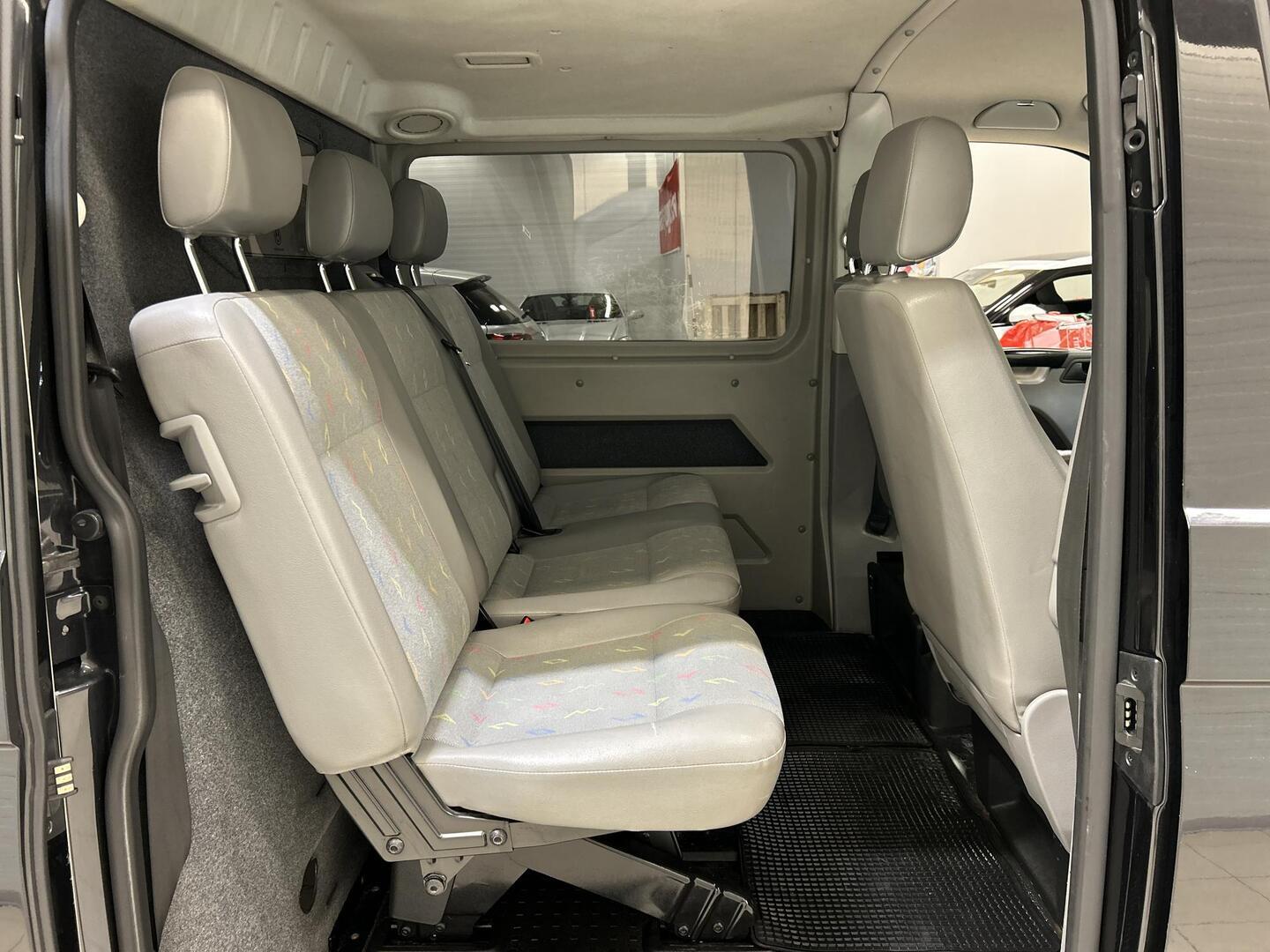 VOLKSWAGEN Transporter 2009