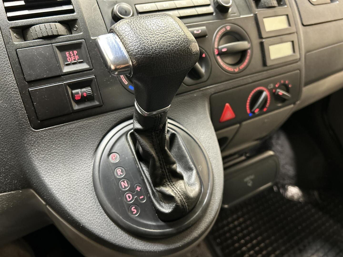 VOLKSWAGEN Transporter 2009