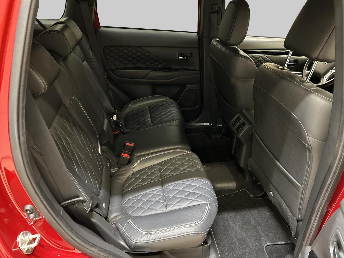 MITSUBISHI Outlander PHEV 2019