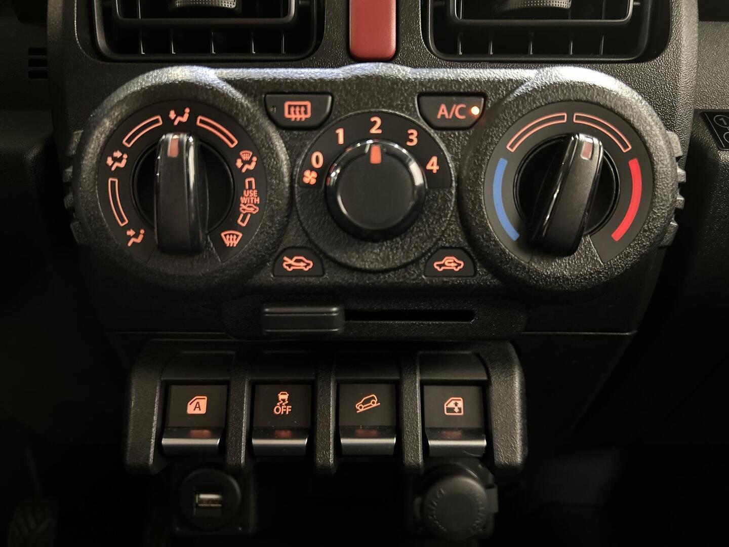 SUZUKI Jimny 2021