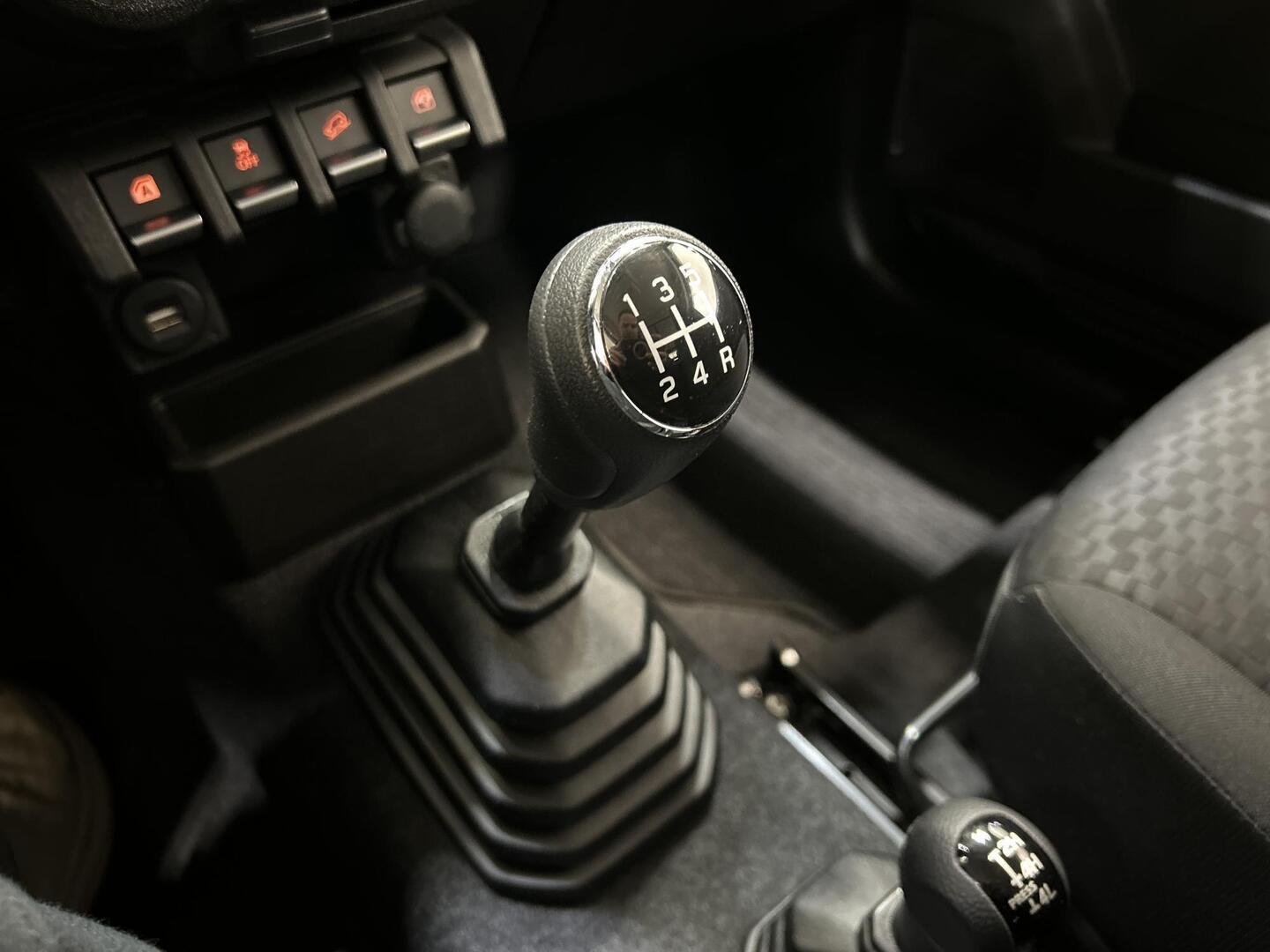SUZUKI Jimny 2021