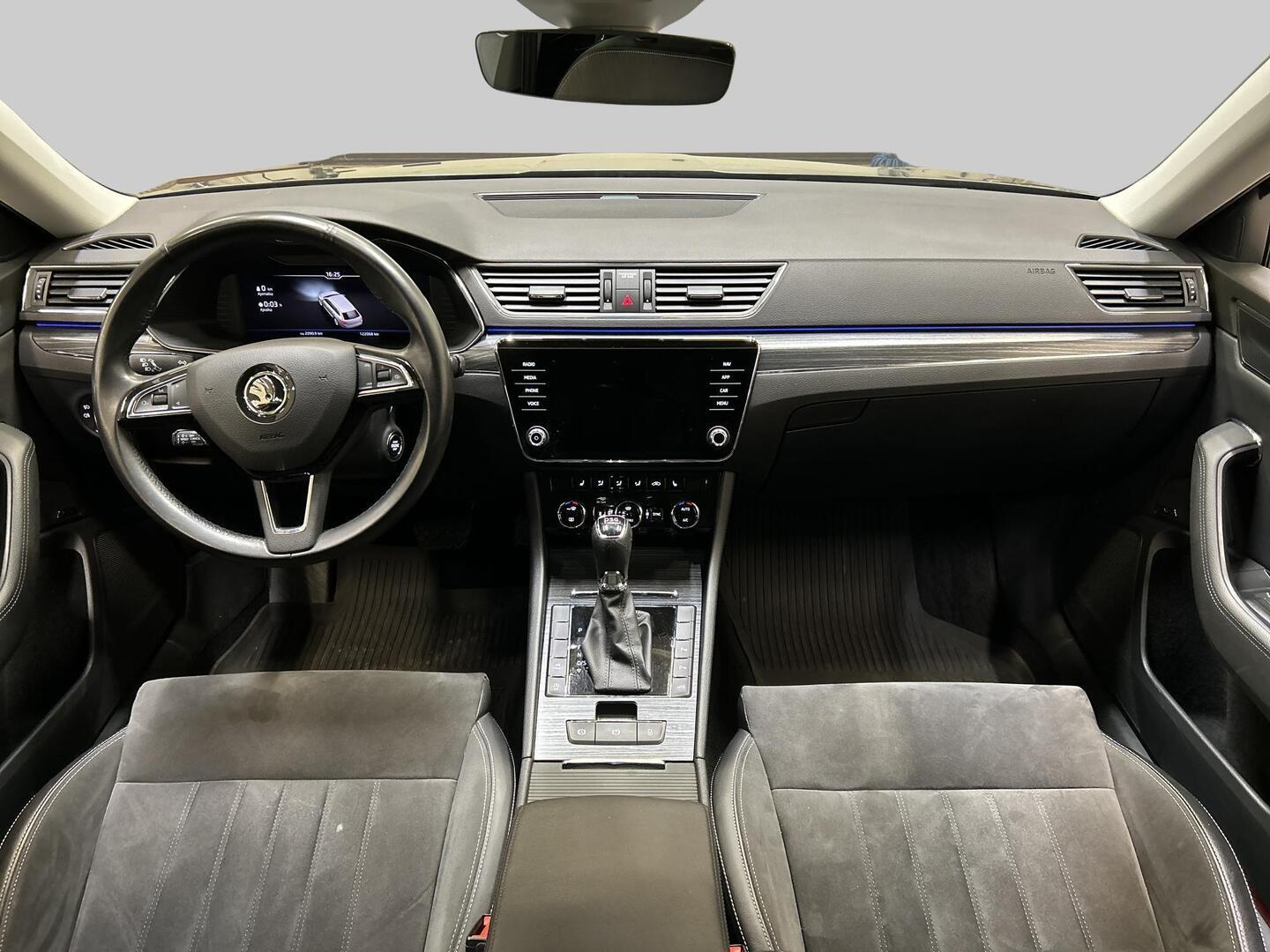 SKODA Superb 2021