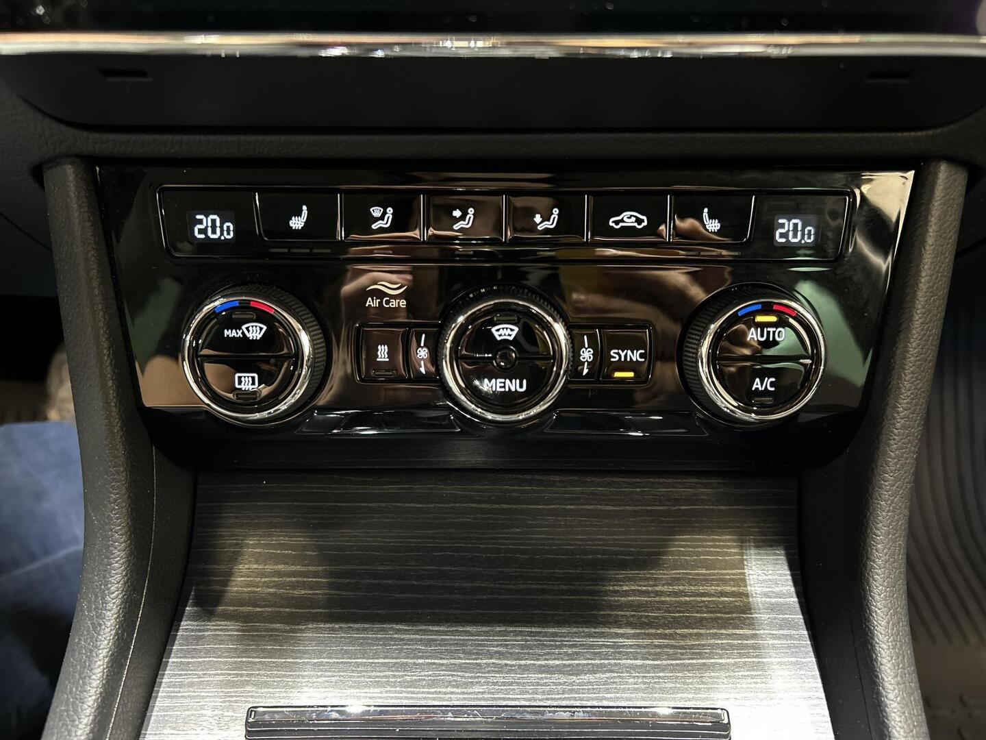 SKODA Superb 2021