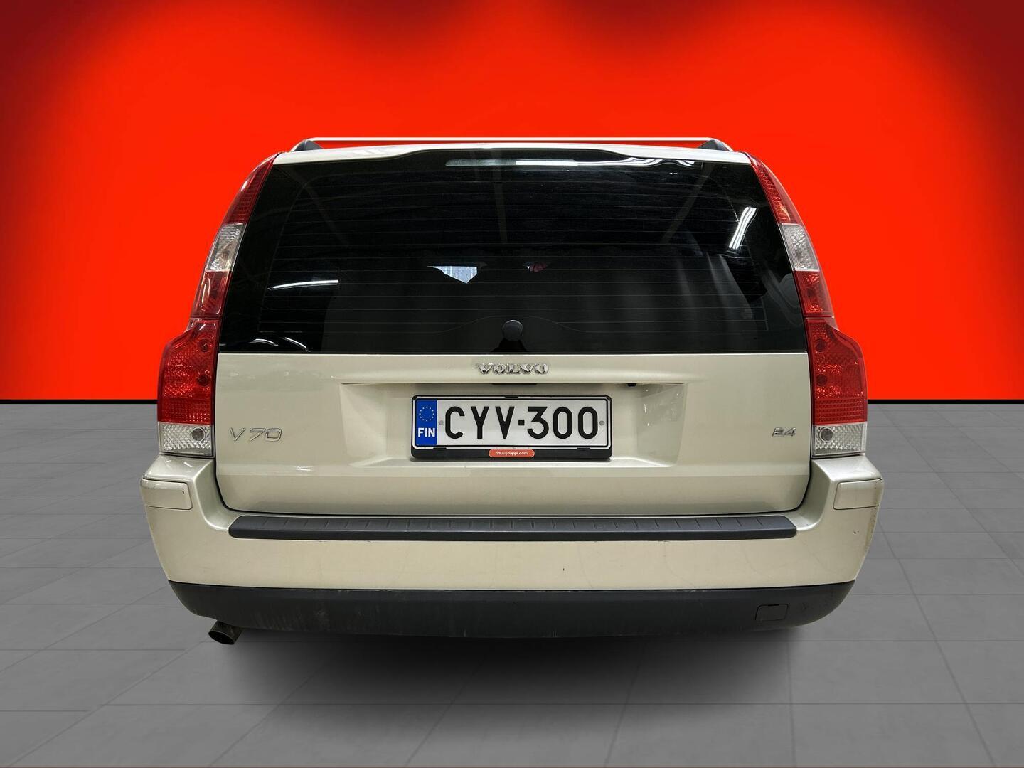VOLVO V70 2005