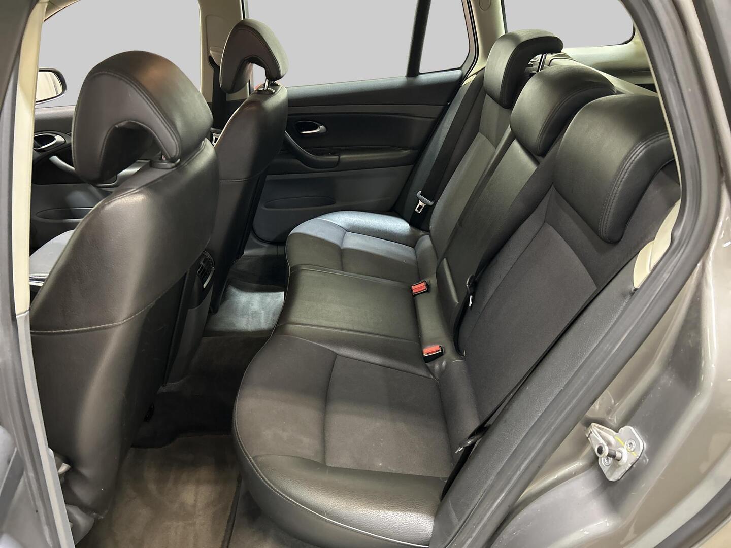 SAAB 9-3 2006