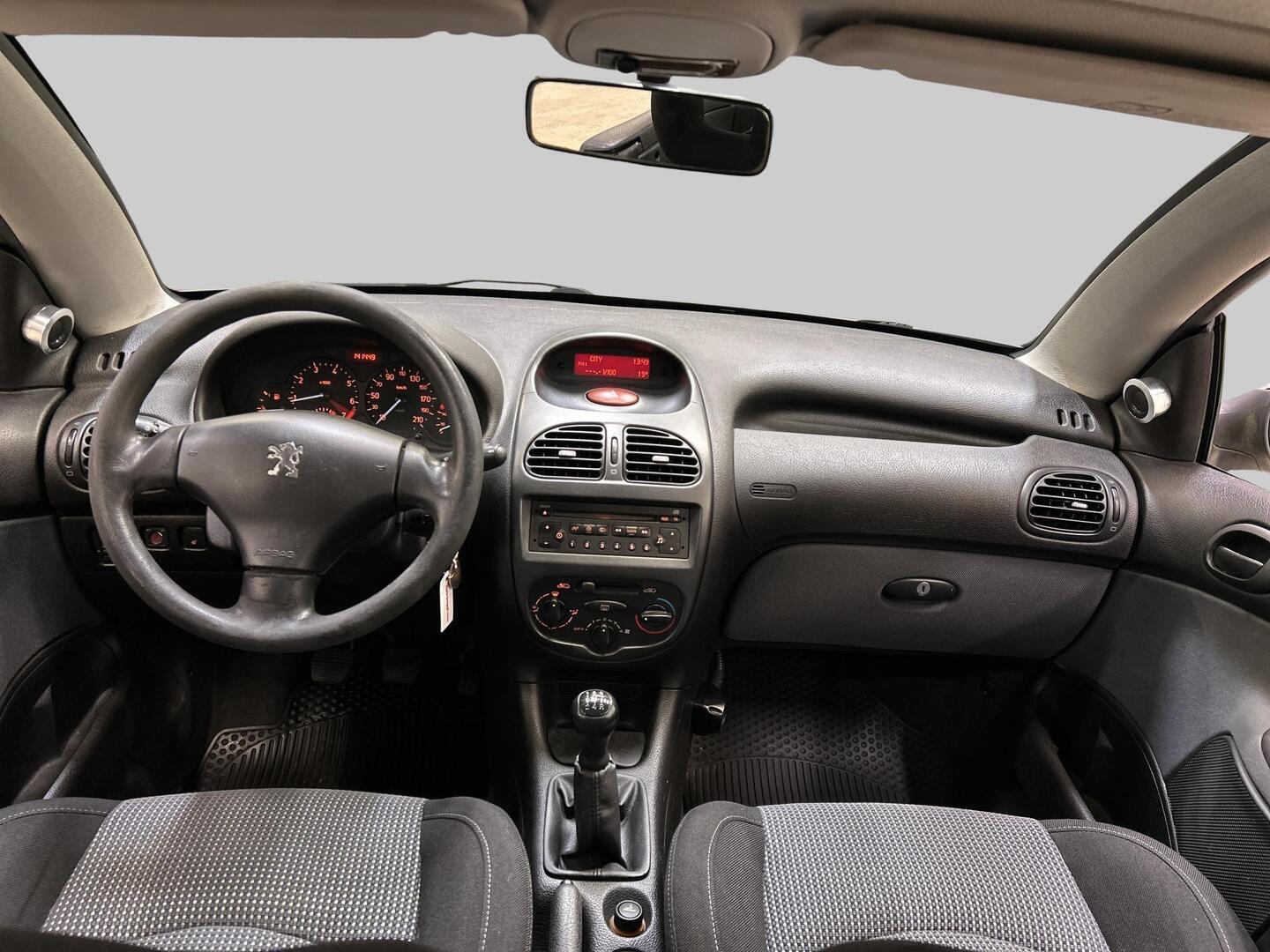 PEUGEOT 206 2003