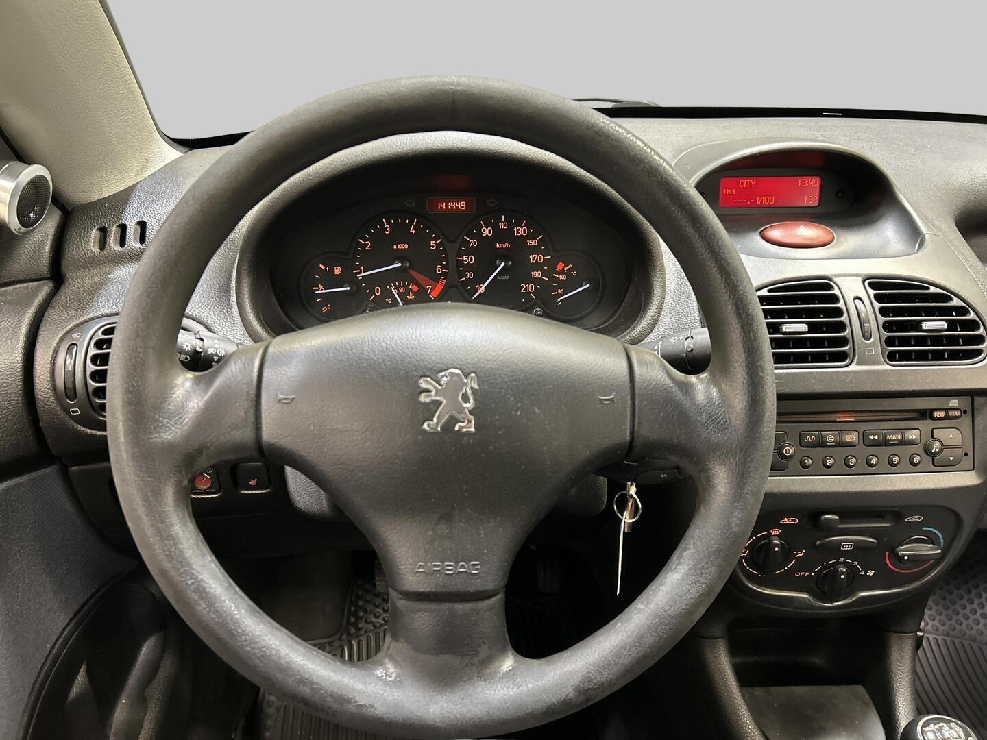 PEUGEOT 206 2003