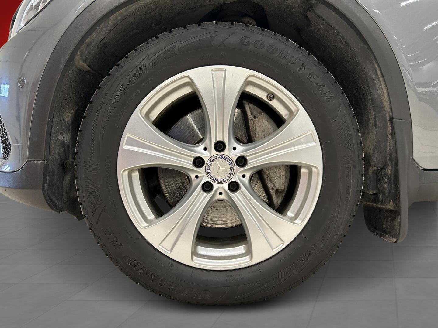 MERCEDES-BENZ GLC 2017