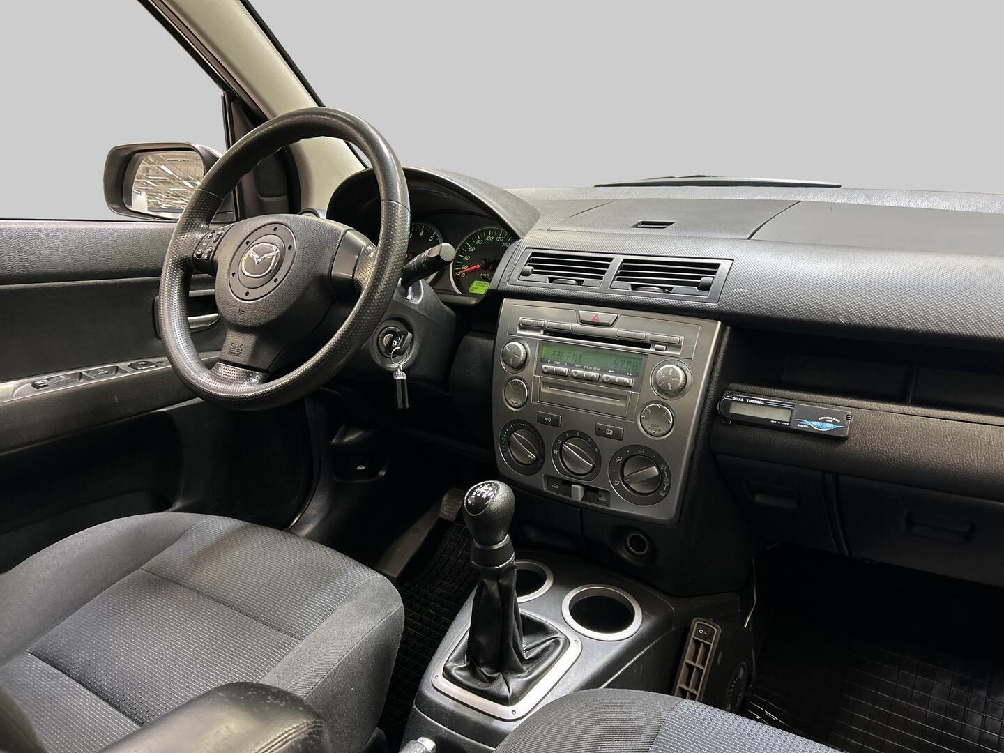 MAZDA 2 2006