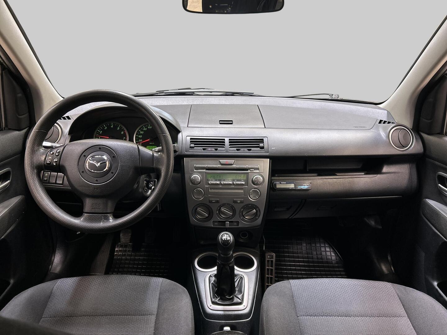 MAZDA 2 2006