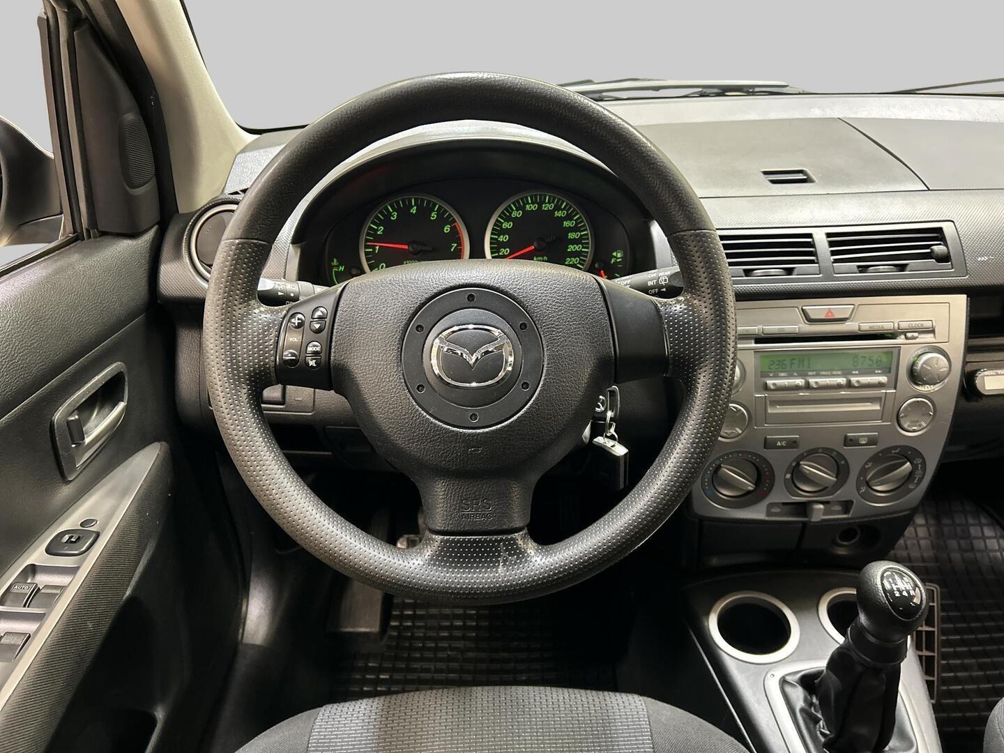 MAZDA 2 2006