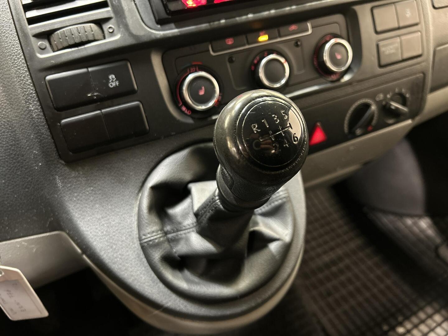 VOLKSWAGEN Transporter 2010