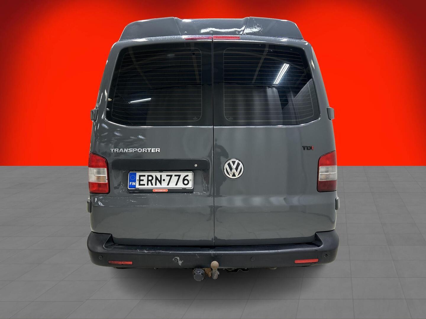 VOLKSWAGEN Transporter 2010