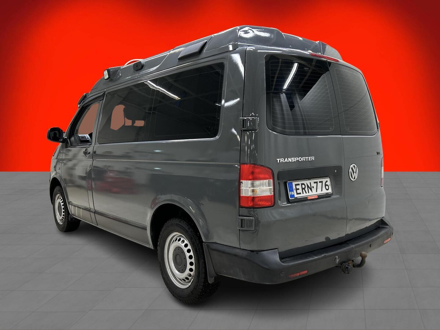 VOLKSWAGEN Transporter 2010