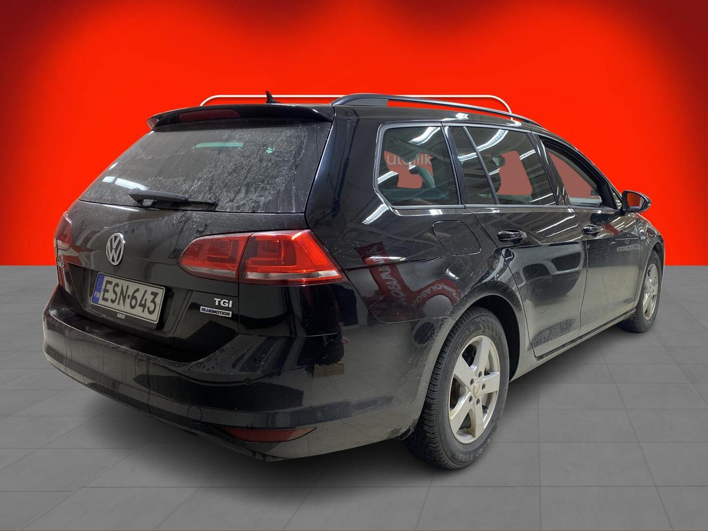 VOLKSWAGEN Golf 2016