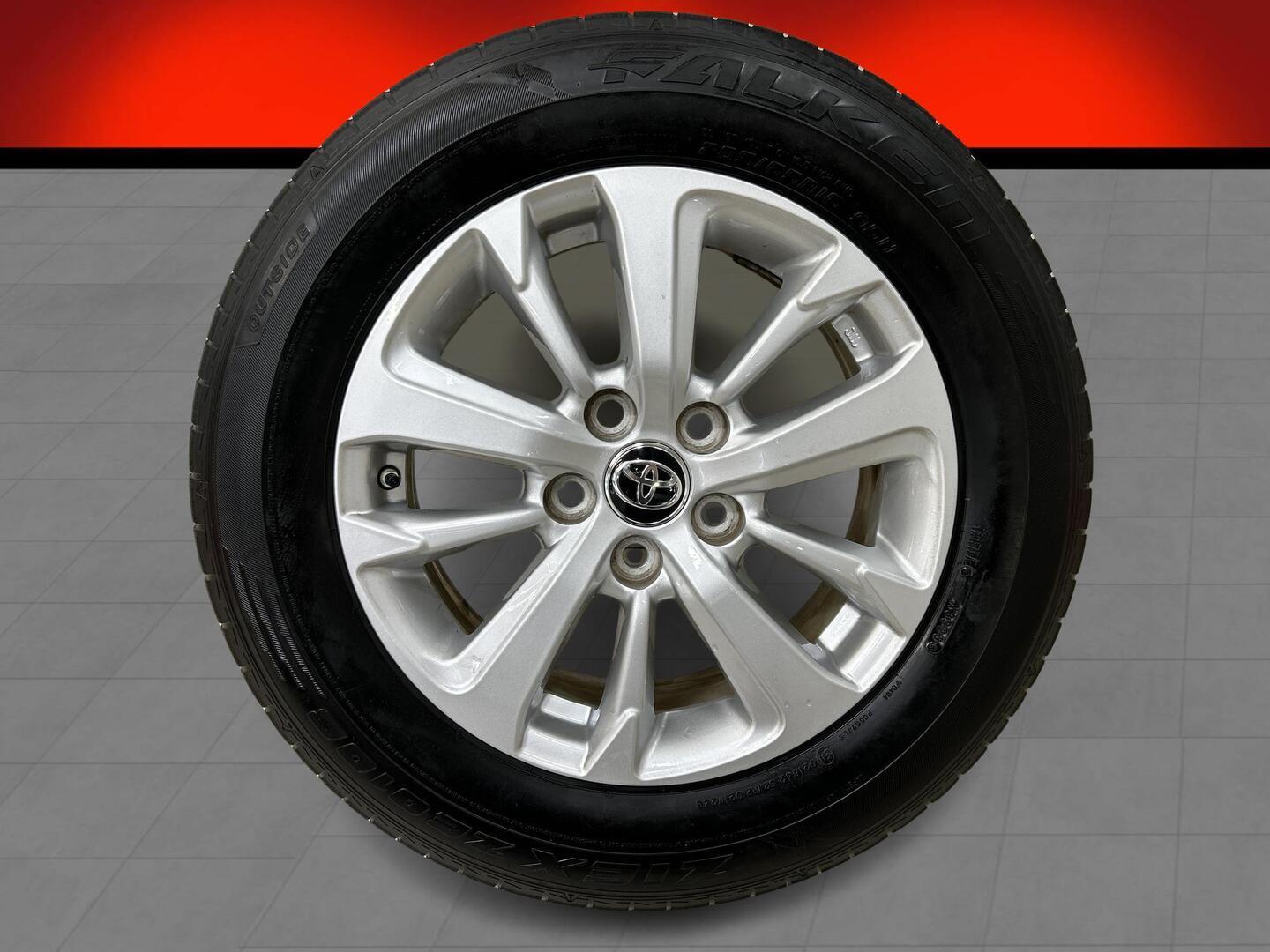 TOYOTA YARIS CROSS 2024