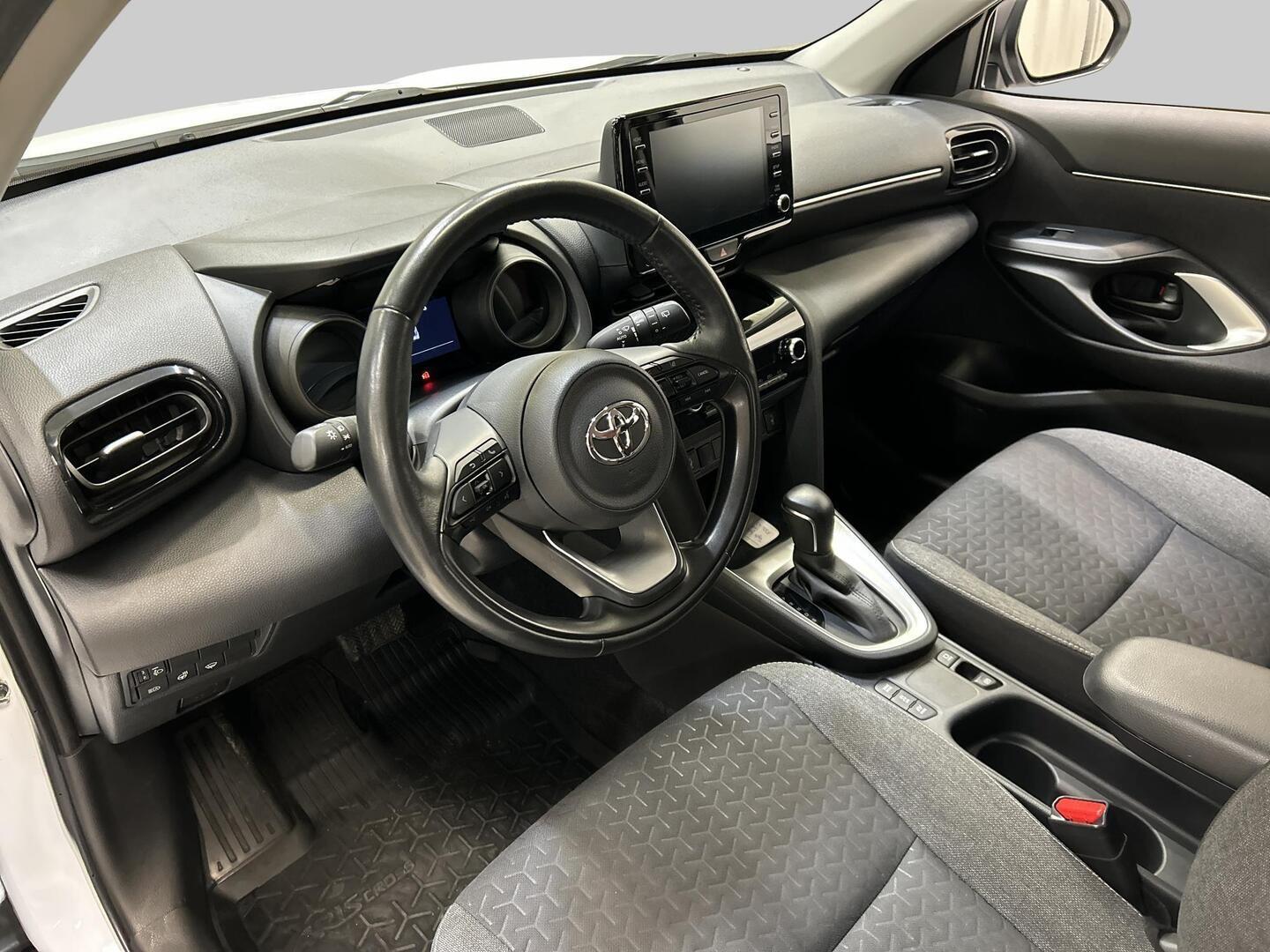 TOYOTA YARIS CROSS 2024