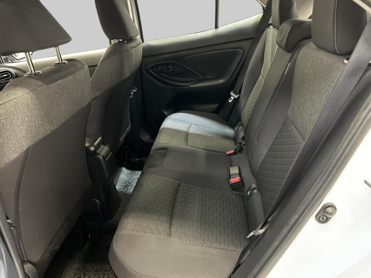 TOYOTA YARIS CROSS 2024