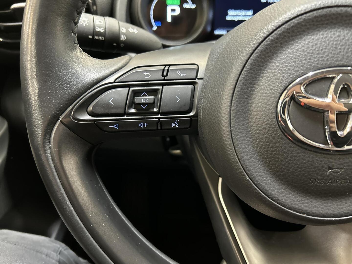 TOYOTA YARIS CROSS 2024