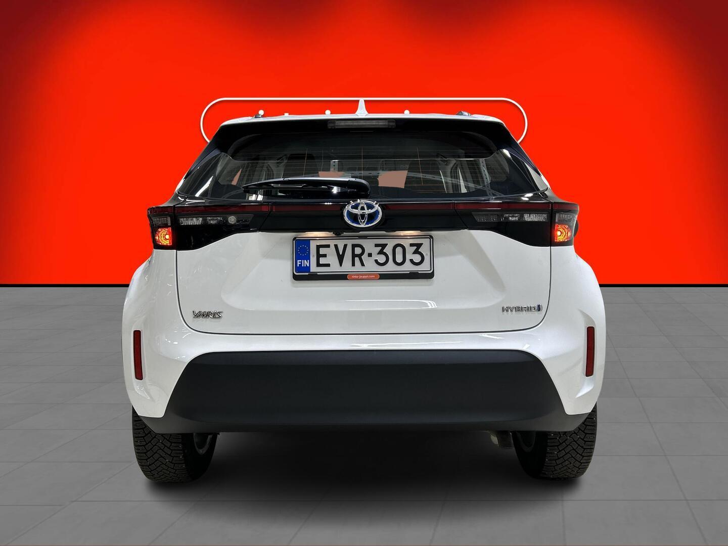 TOYOTA YARIS CROSS 2024