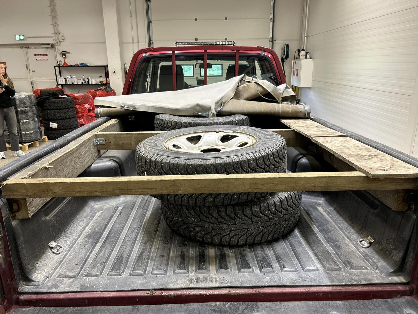 TOYOTA Hilux 2004
