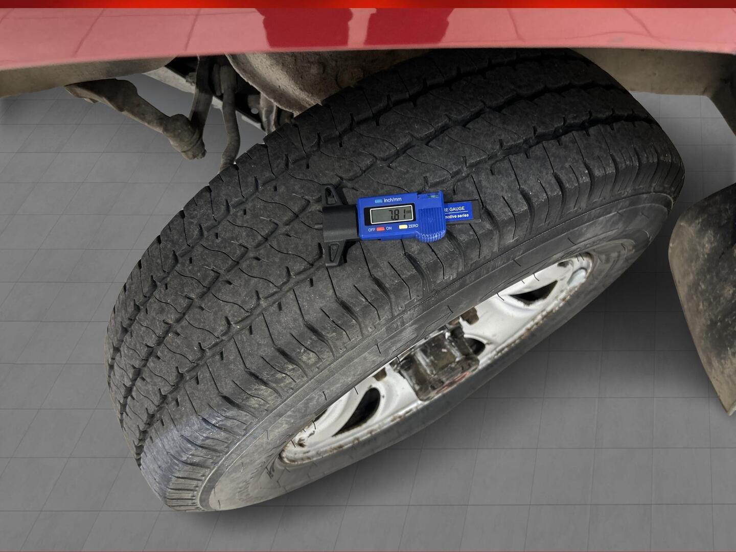 TOYOTA Hilux 2004