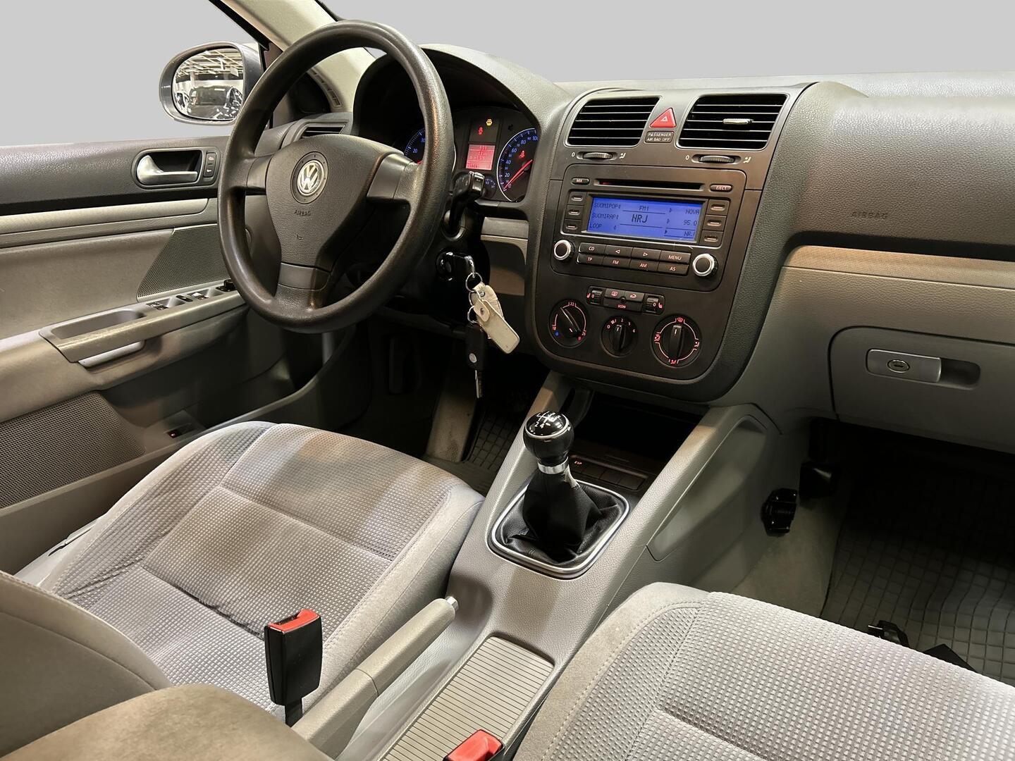 VOLKSWAGEN Jetta 2005