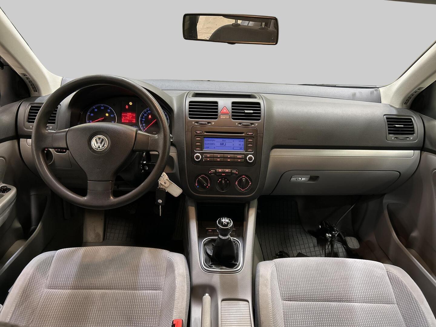 VOLKSWAGEN Jetta 2005