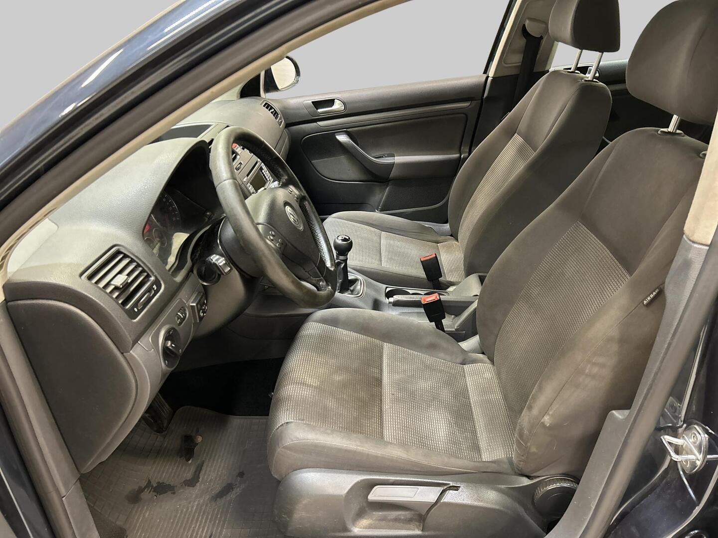 VOLKSWAGEN Jetta 2008