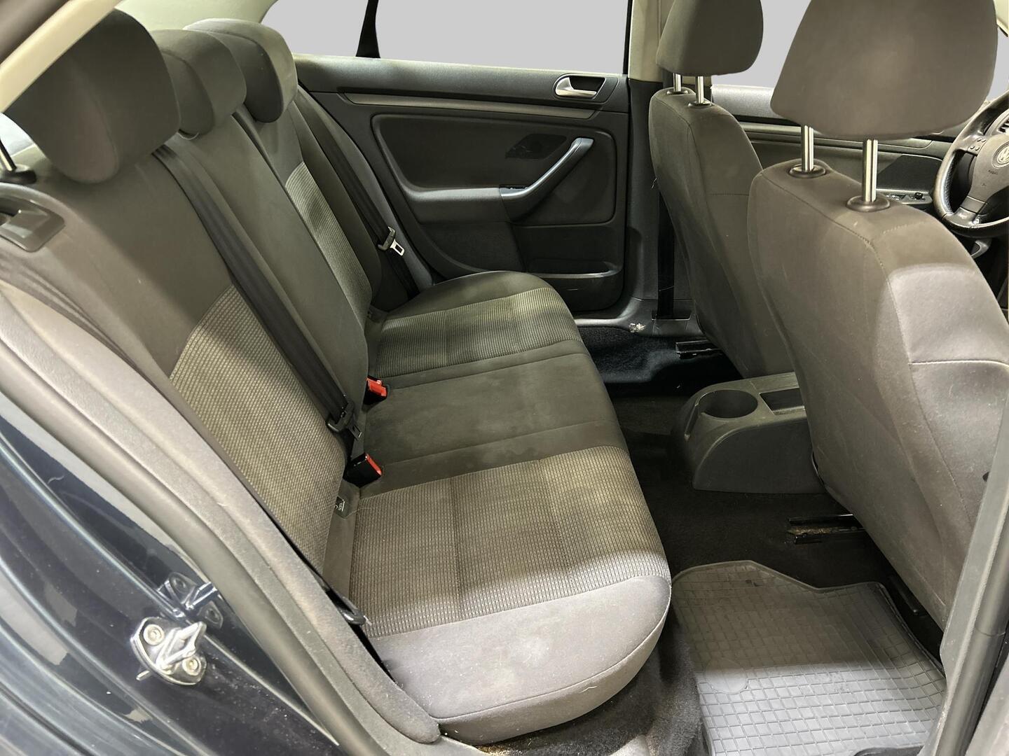 VOLKSWAGEN Jetta 2008