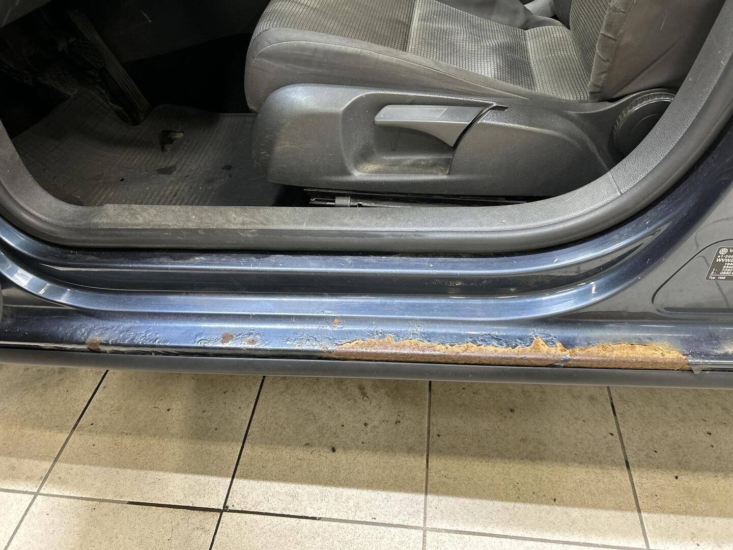 VOLKSWAGEN Jetta 2008