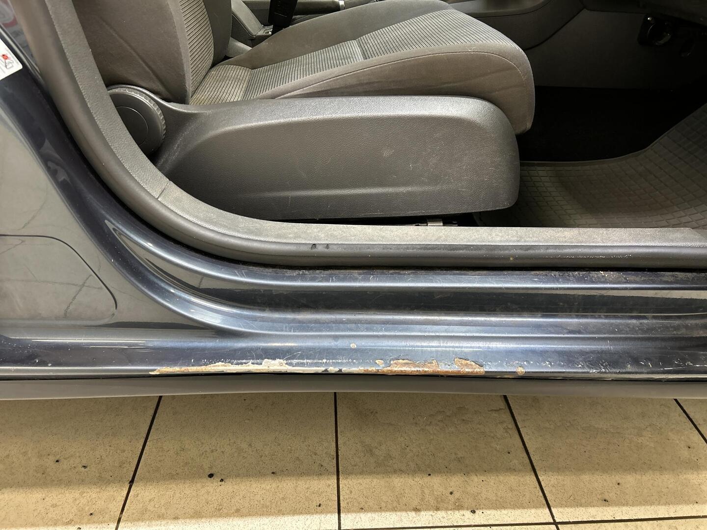 VOLKSWAGEN Jetta 2008