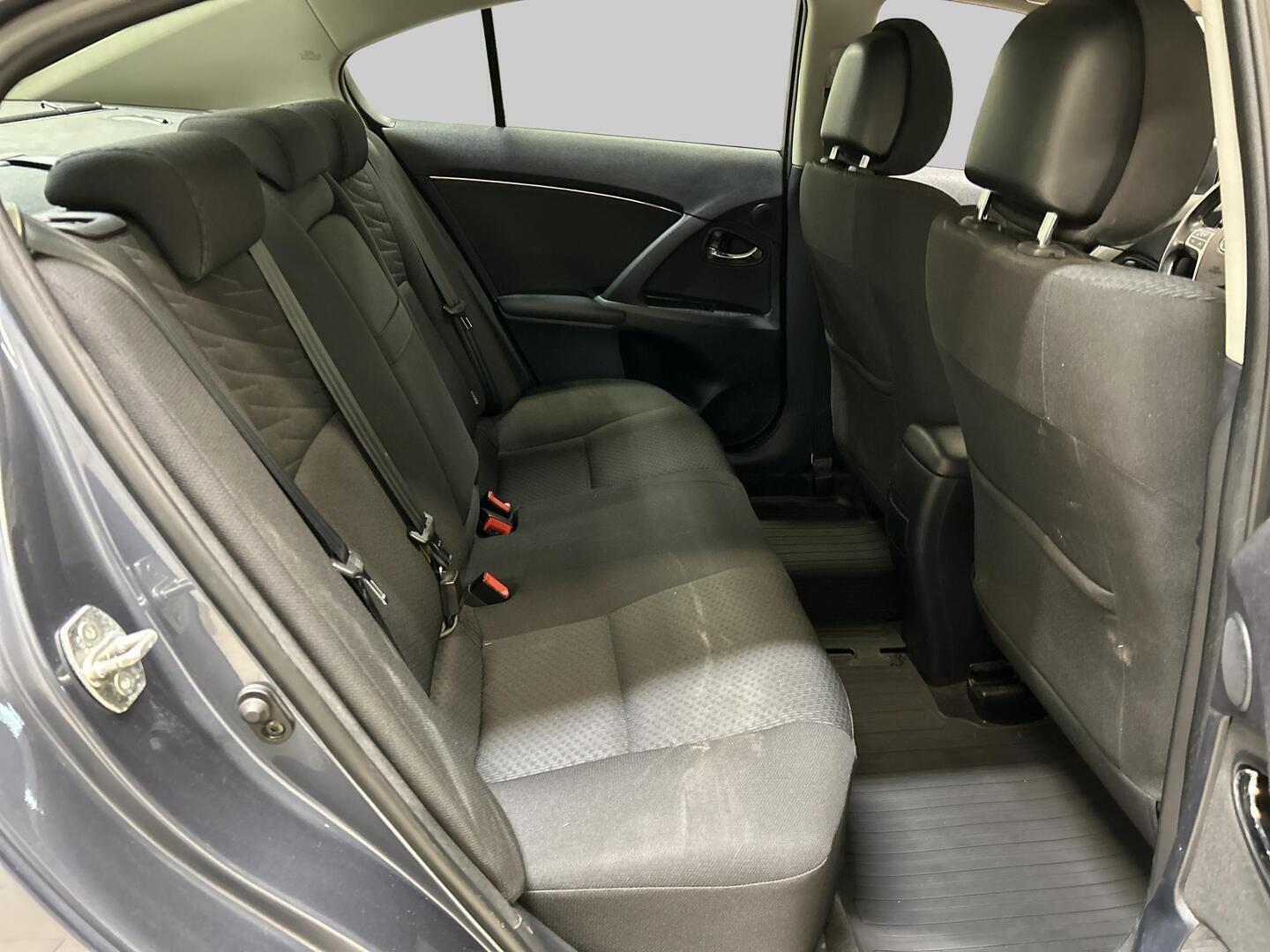 TOYOTA Avensis 2009